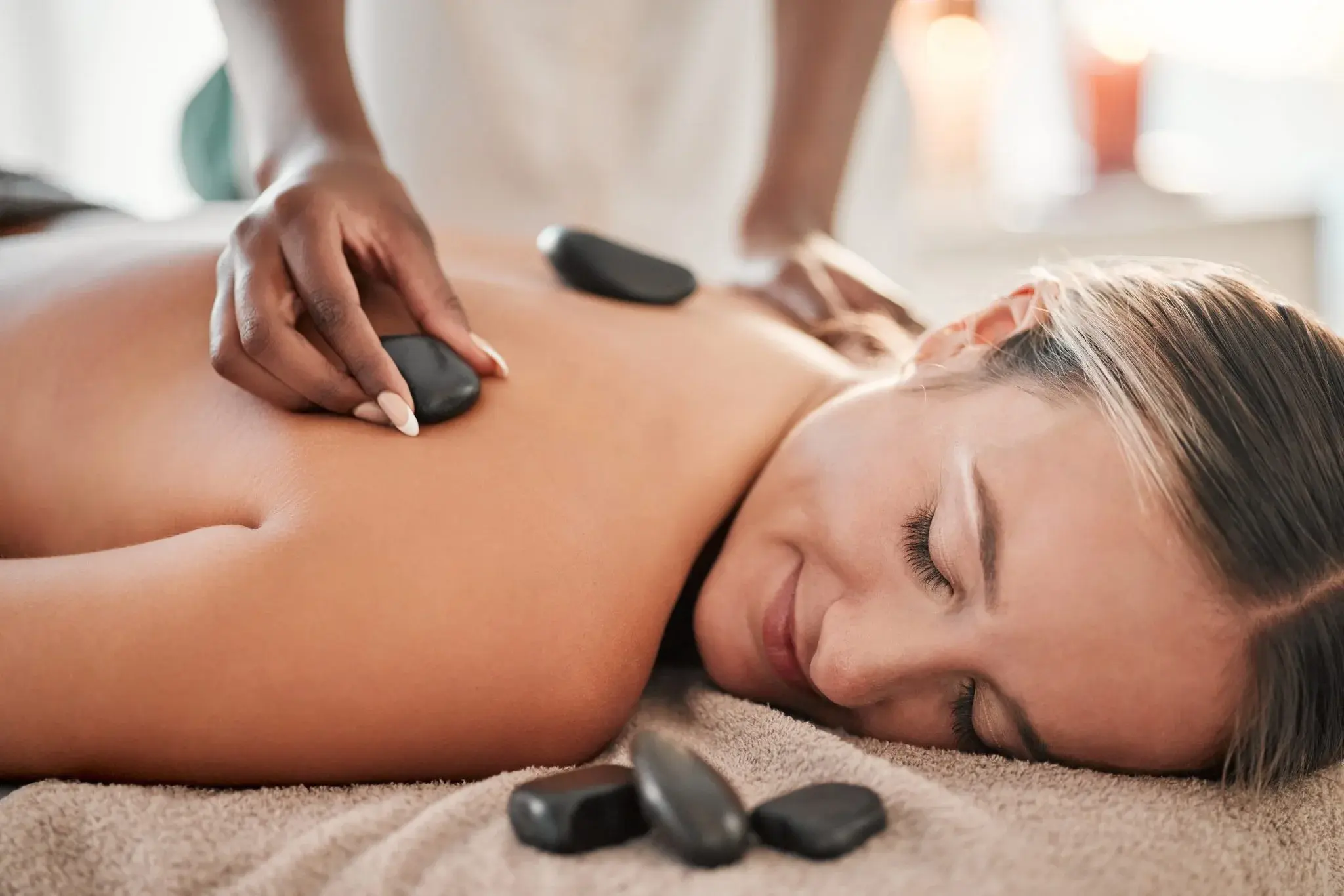 What Is Hot Stone Massage? What Are Its Benefits? Image